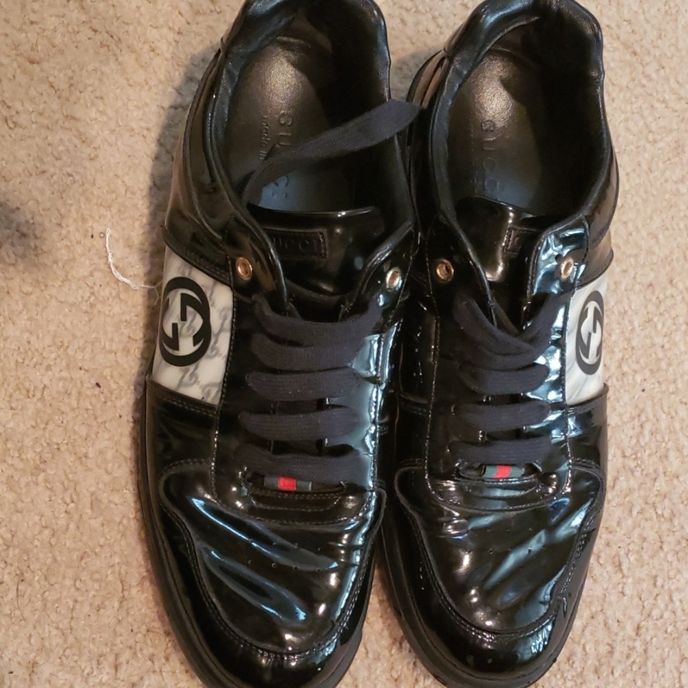 Authentic Gucci patent leather, reflective GG sign